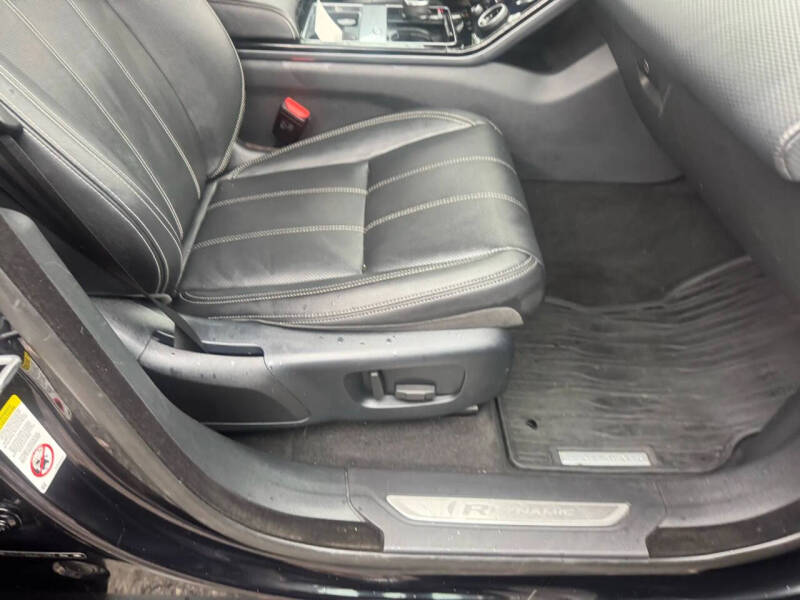 2018 Land Rover Range Rover Velar D180 R-Dynamic SE