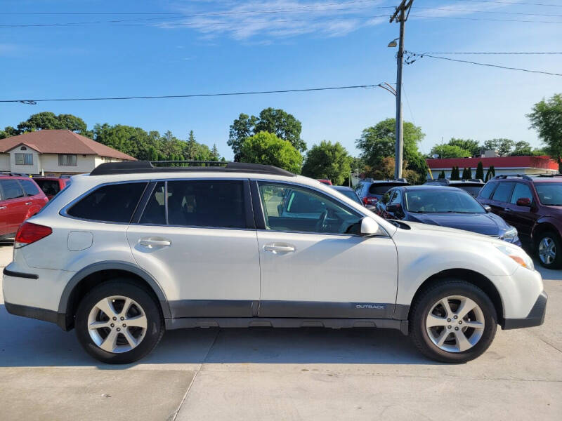 Farris Auto Car Dealer in Cottage Grove, WI