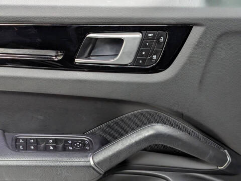 2022 Porsche Cayenne Platinum Edition