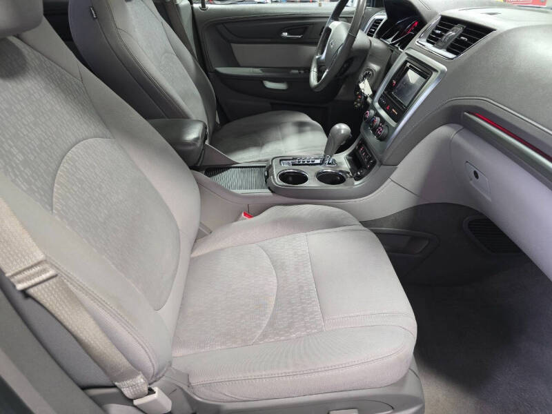 2013 GMC Acadia SLE-2