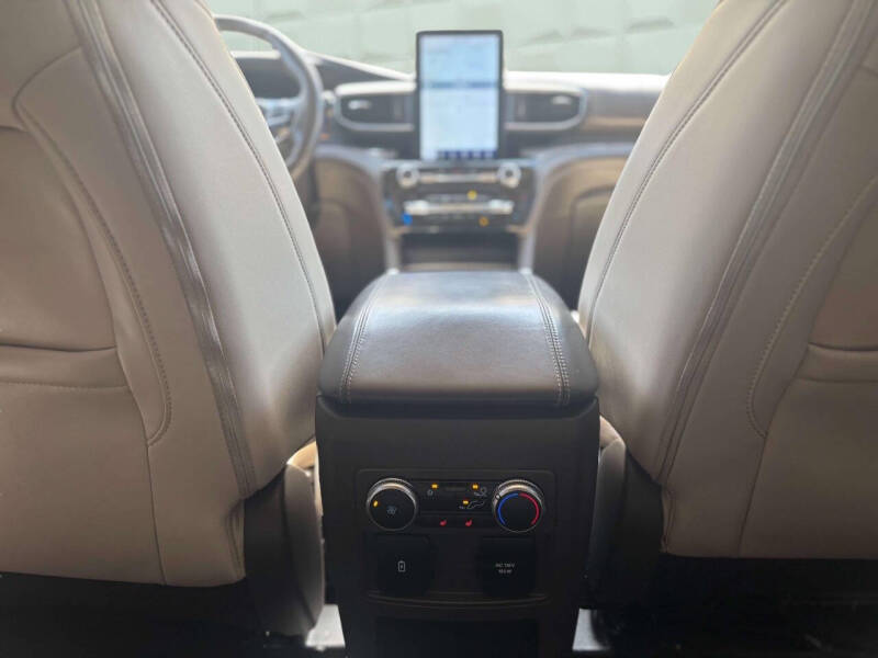 2021 Ford Explorer Platinum