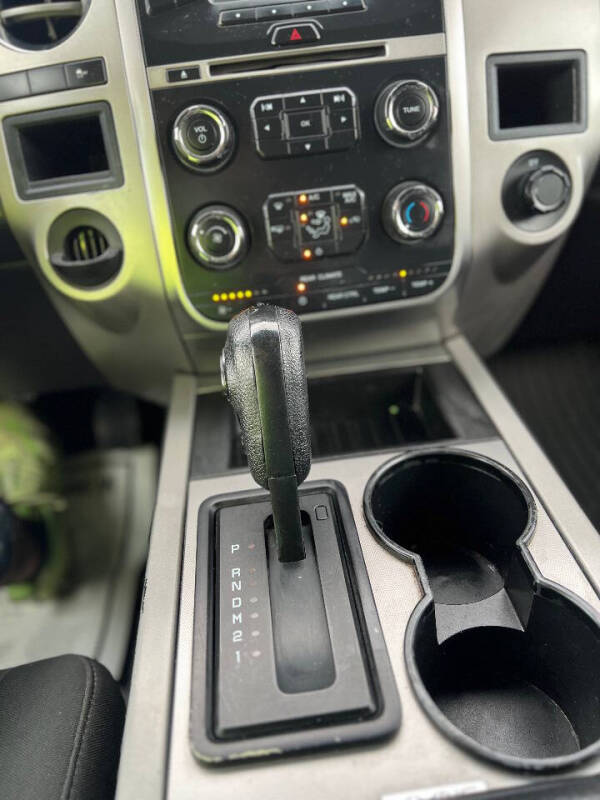 2017 Ford Expedition EL XLT