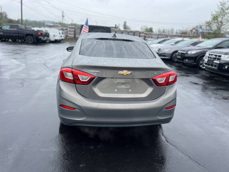 2018 Chevrolet Cruze LT Auto