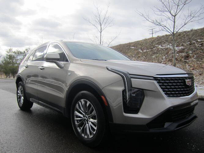 2025 Cadillac XT4 Premium Luxury