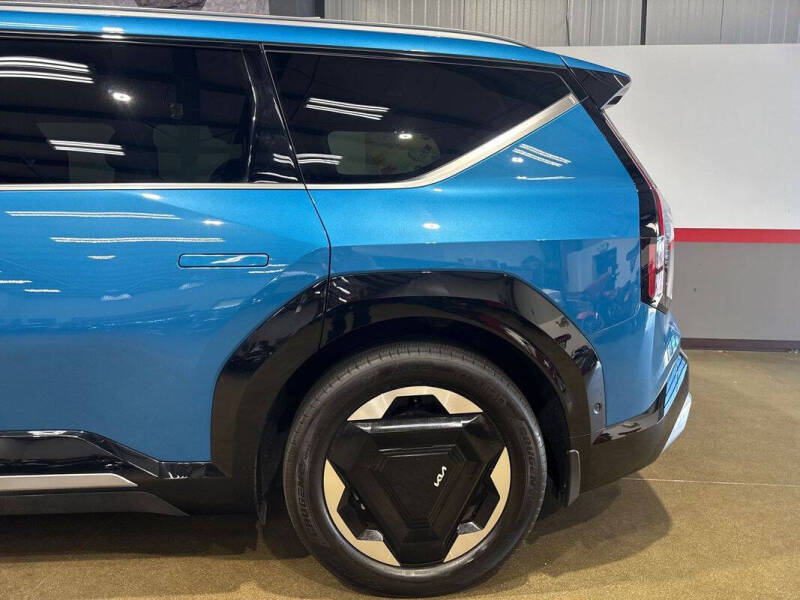 2024 Kia EV9 Land
