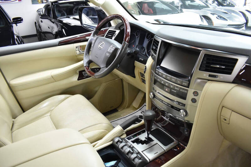 2015 Lexus LX 570