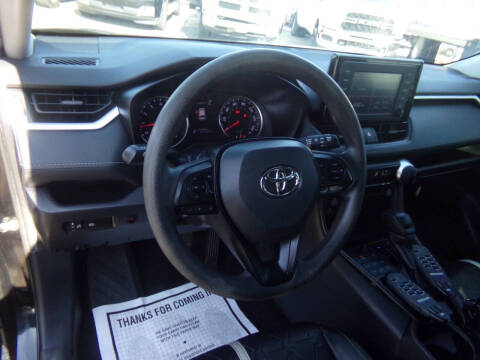 2019 Toyota RAV4 LE