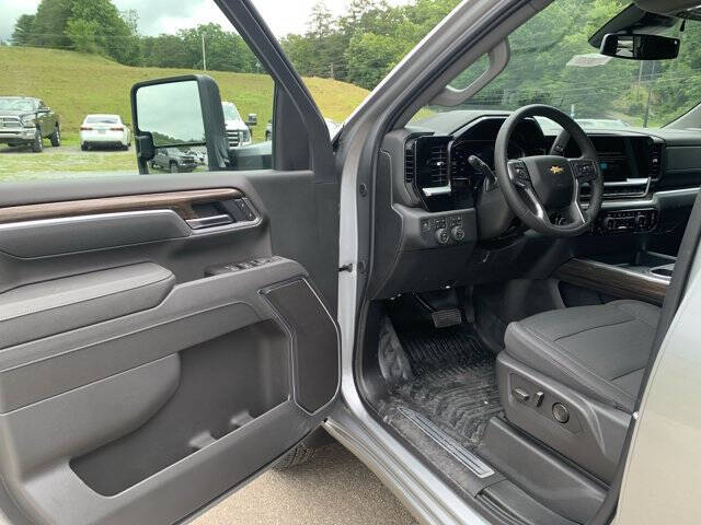 2026 Chevrolet Silverado 3500HD CC LT