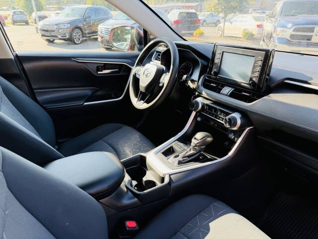 2021 Toyota RAV4 XLE