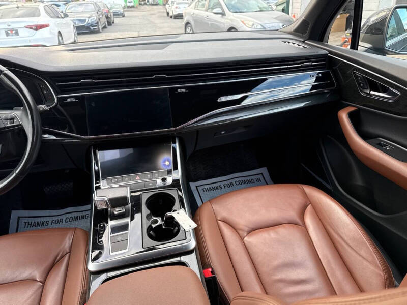 2022 Audi Q7 quattro Premium Plus 55 TFSI