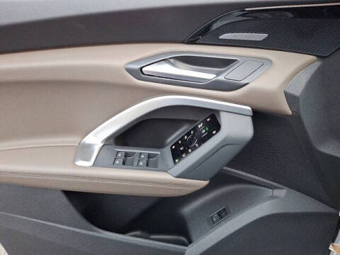 2025 Audi Q5 quattro Premium Plus TFSI