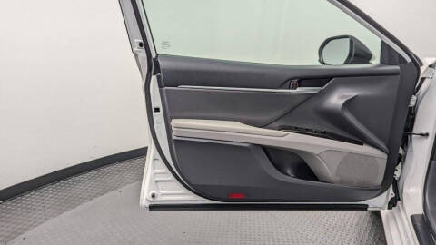 2024 Toyota Camry Hybrid LE