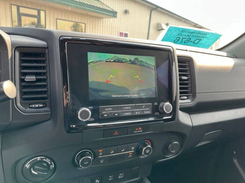 2022 Nissan Frontier S