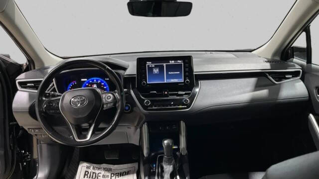 2022 Toyota Corolla Cross XLE