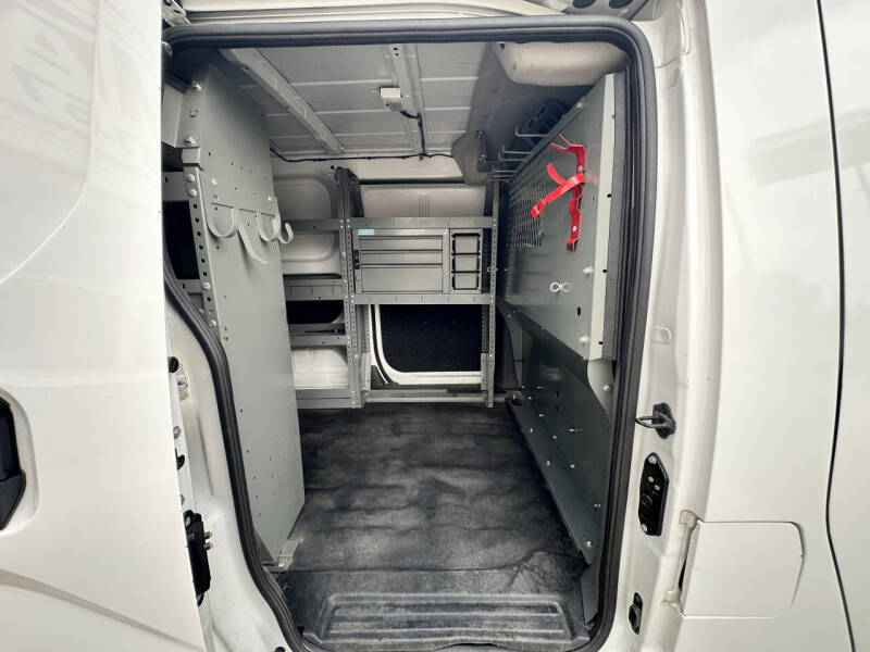 2021 Nissan NV200 SV