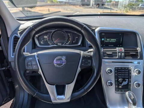 2017 Volvo XC60 T6 Dynamic