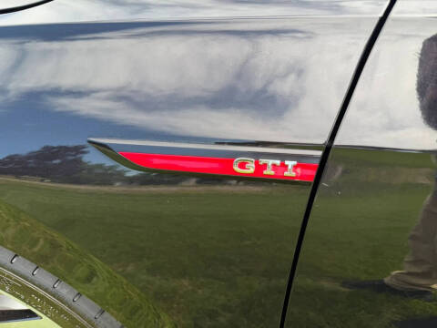2023 Volkswagen Golf GTI S