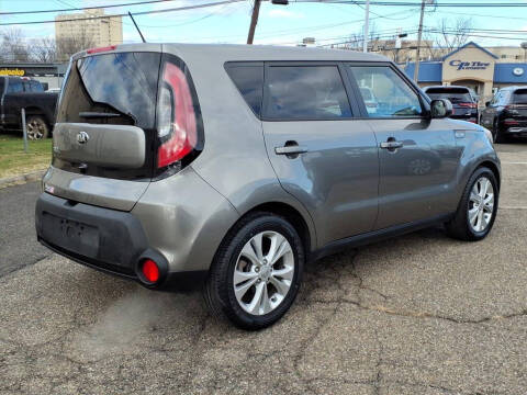 2015 Kia Soul +