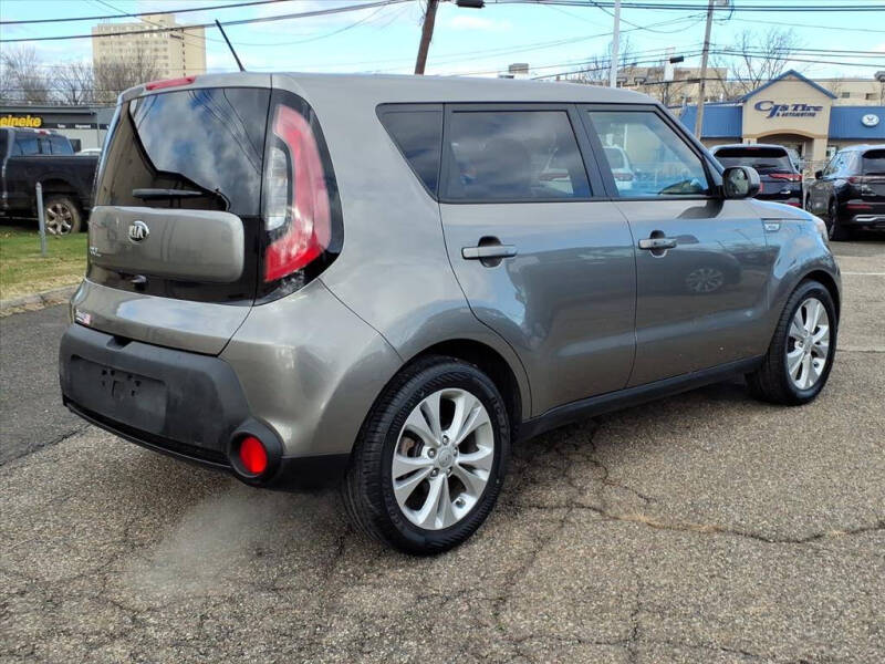2015 Kia Soul +