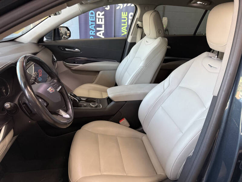 2021 Cadillac XT4 Luxury