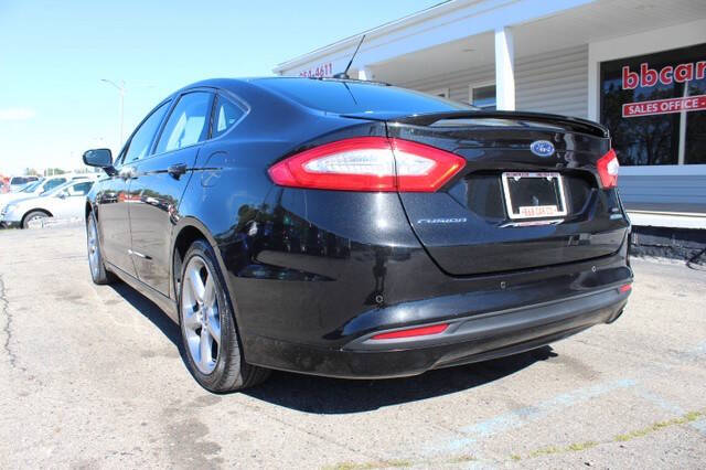 2013 Ford Fusion SE photo 5