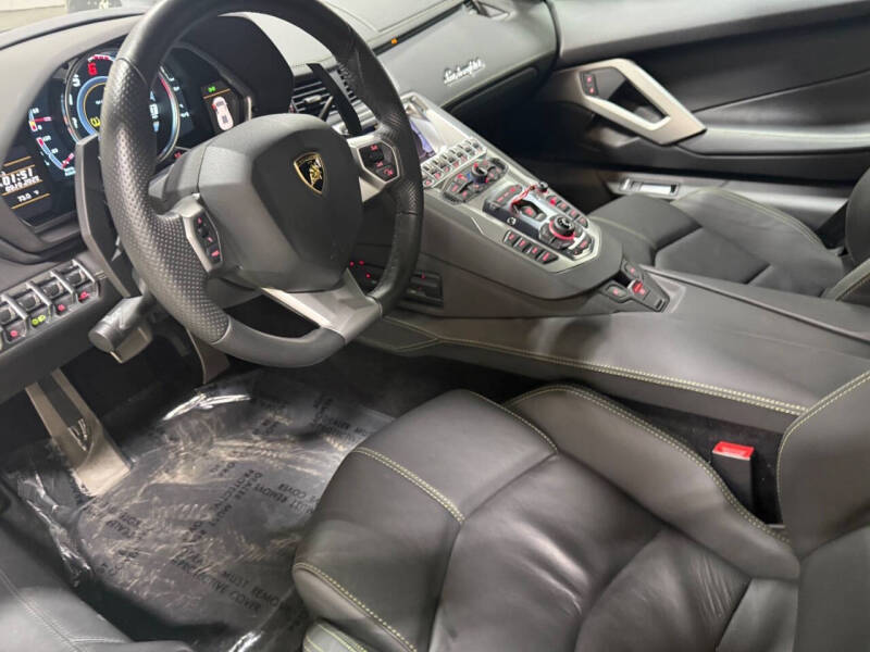 2012 Lamborghini Aventador LP 700-4