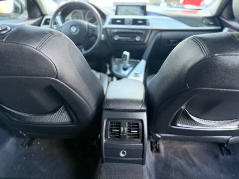 2013 BMW 3 Series 328i