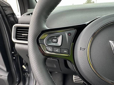 2025 VinFast VF8 Plus