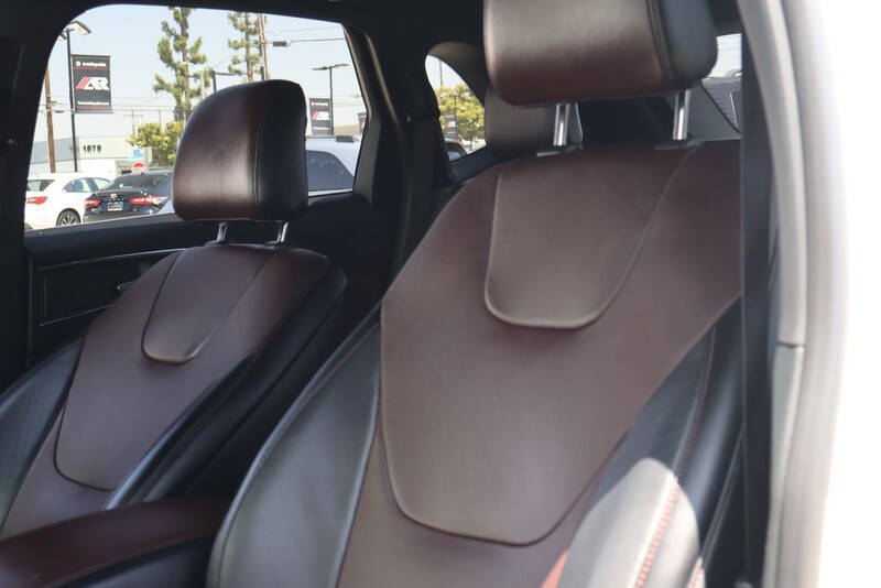 2020 Ford Edge Titanium