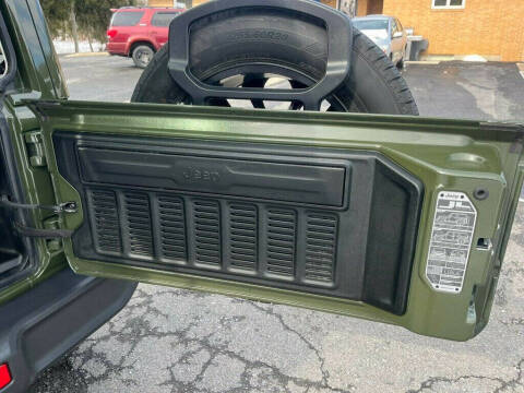 2024 Jeep Wrangler Sahara 4xe