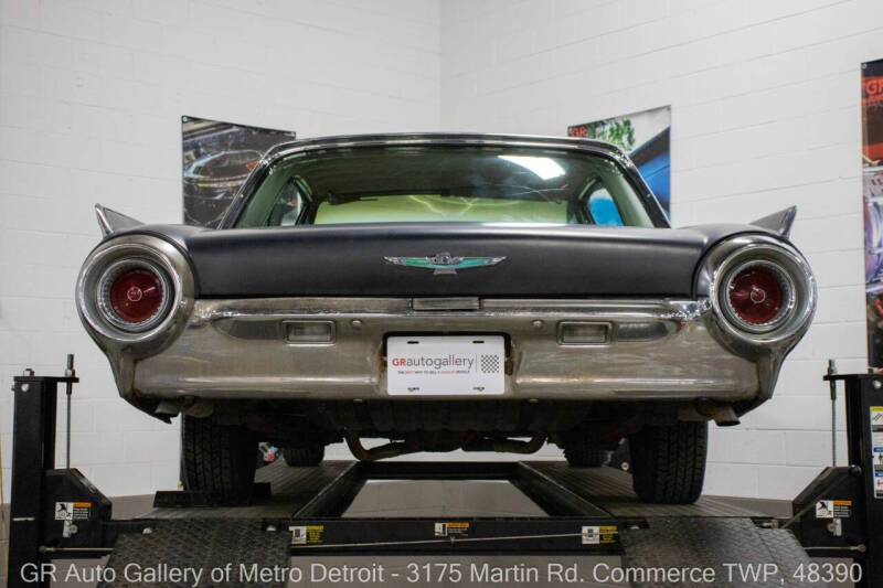 1961 Ford Thunderbird