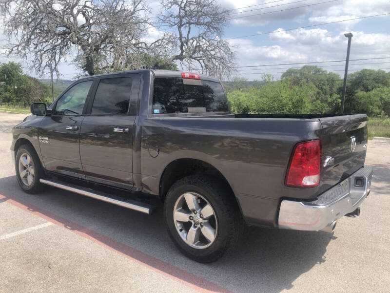 2016 RAM 1500 SLT