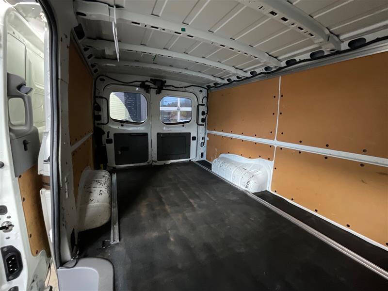 2016 Nissan NV