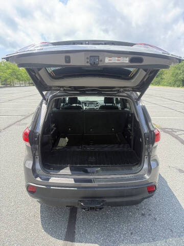 2019 Toyota Highlander LE Plus