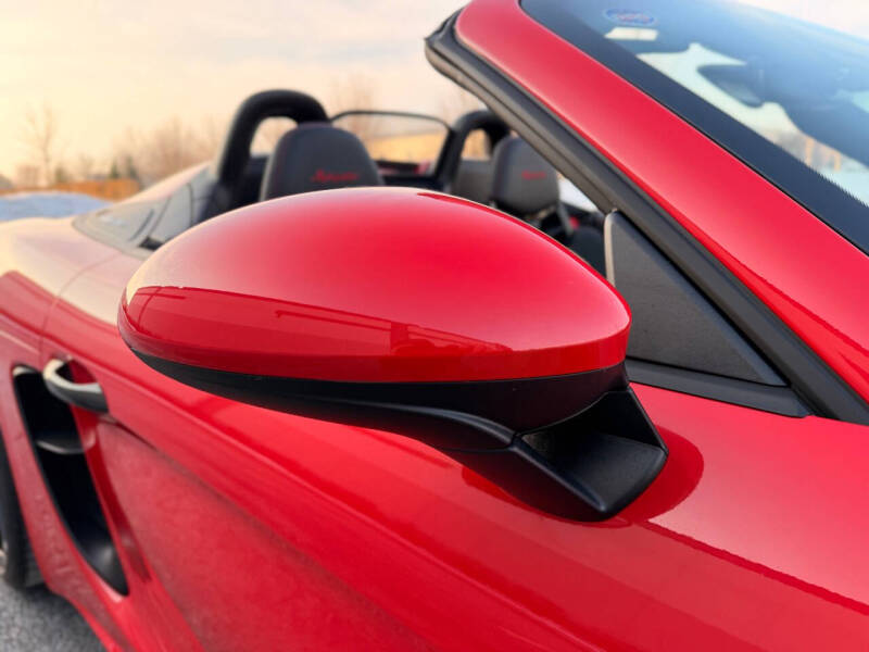 2022 Porsche 718 Boxster Spyder