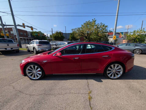 2013 Tesla Model S Performance