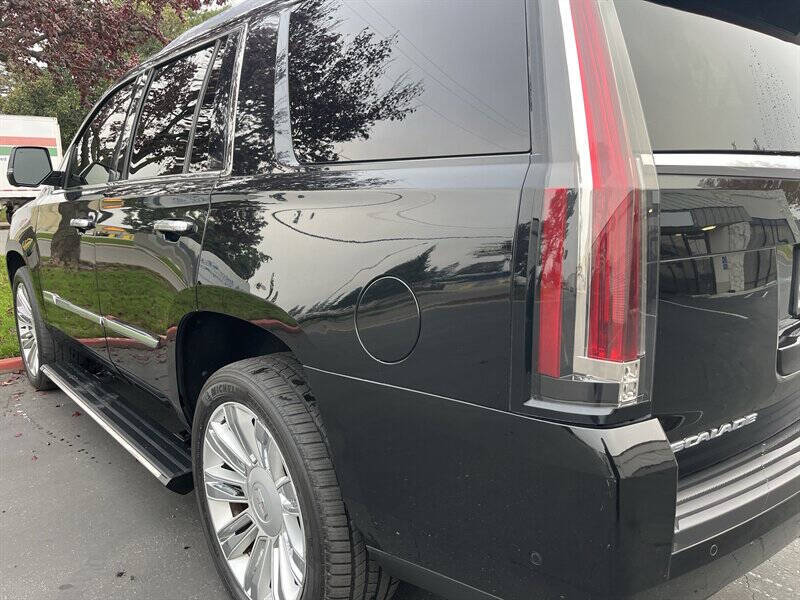 2017 Cadillac Escalade Platinum