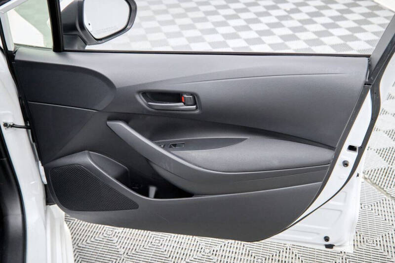 2025 Toyota Corolla Hybrid LE