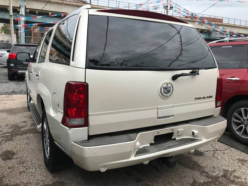 2004 Cadillac Escalade