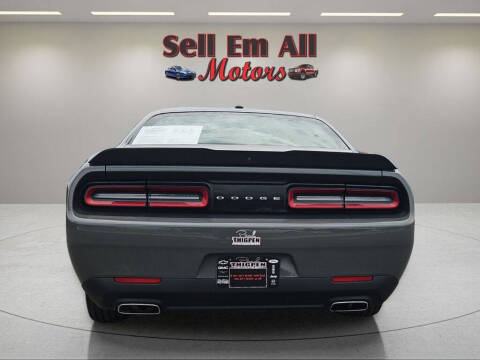2023 Dodge Challenger SXT