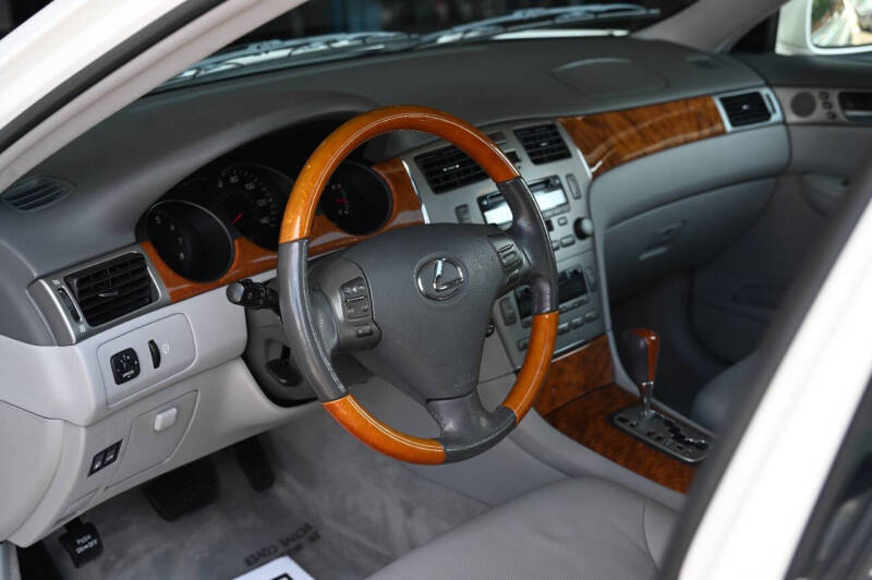 2005 Lexus ES 330