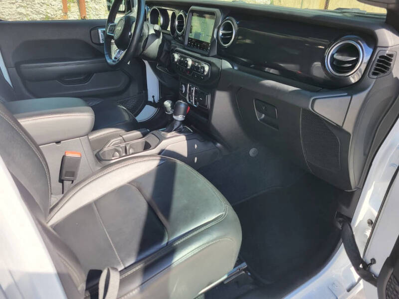 2023 Jeep Wrangler Sahara Altitude
