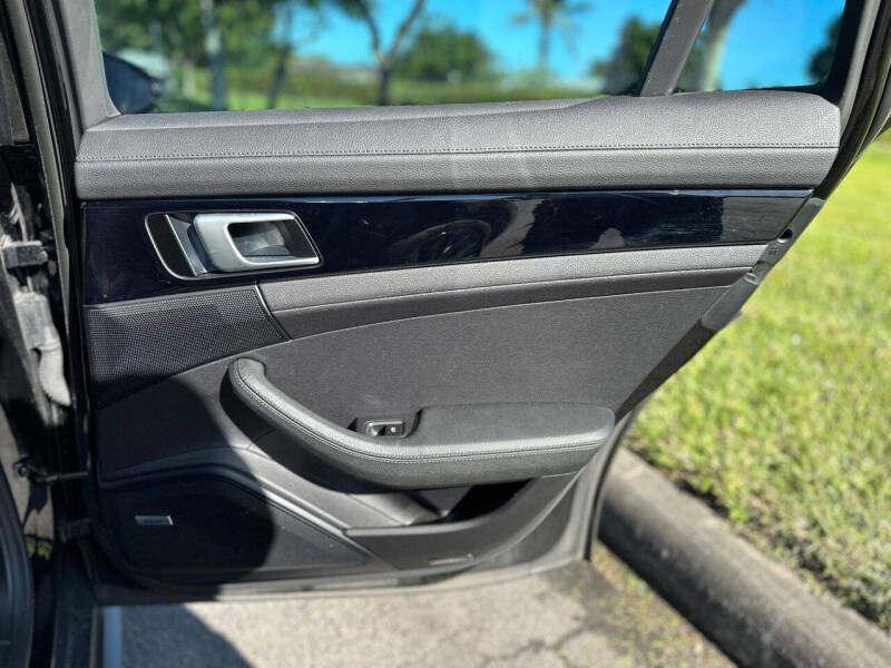 2018 Porsche Panamera 4 E-Hybrid