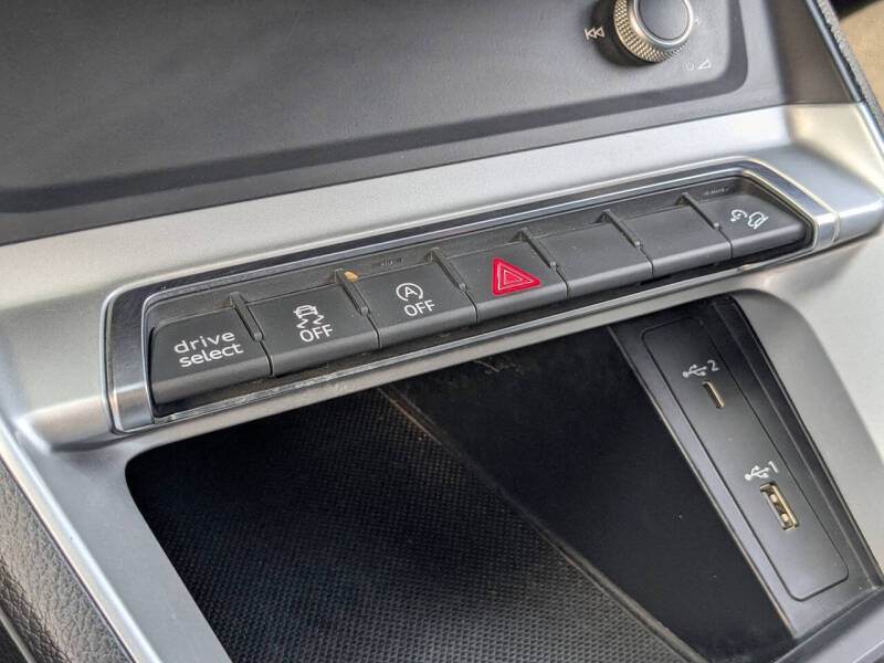 2020 Audi Q3 quattro Premium 45 TFSI