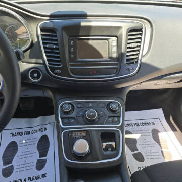 2015 Chrysler 200 Limited