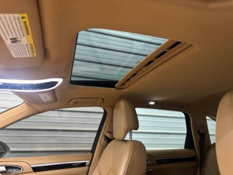 2017 Porsche Cayenne Platinum Edition