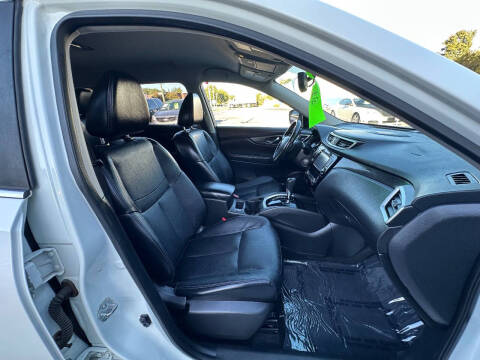 2016 Nissan Rogue SL