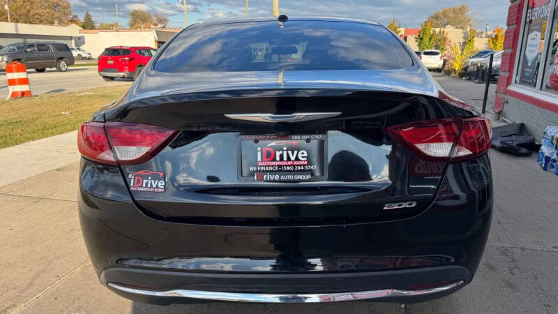 2015 Chrysler 200 Limited