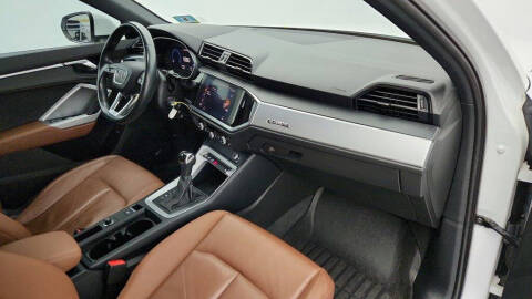 2020 Audi Q3 quattro Premium 45 TFSI