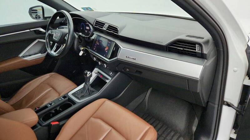 2020 Audi Q3 quattro Premium 45 TFSI